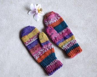 Kids mittens in girly colors, hand knit toddler gloves, wool gift for kids, colorful winter accessories, made to order