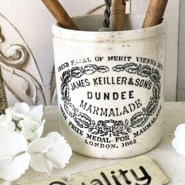 A wonderful James Keiller stoneware Dundee Marmalade crock jar