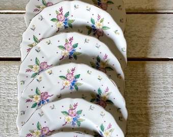 Pretty set of six vintage bone china tea or sandwich plates by Grosvenor “Bouquet” pattern