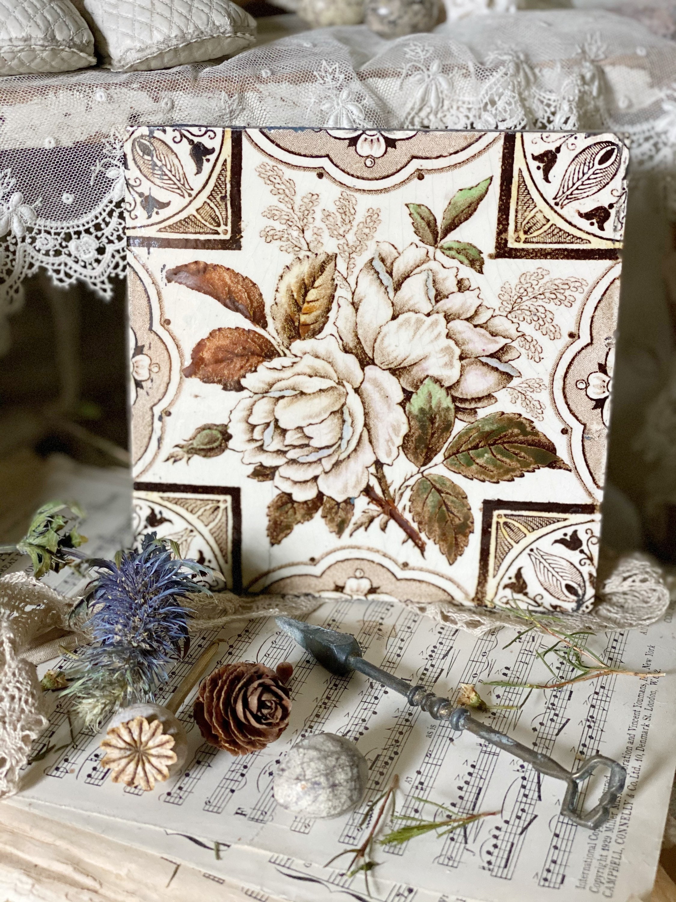 Una baldosa antigua de azulejo victoriano junto a la chimenea | Etsy