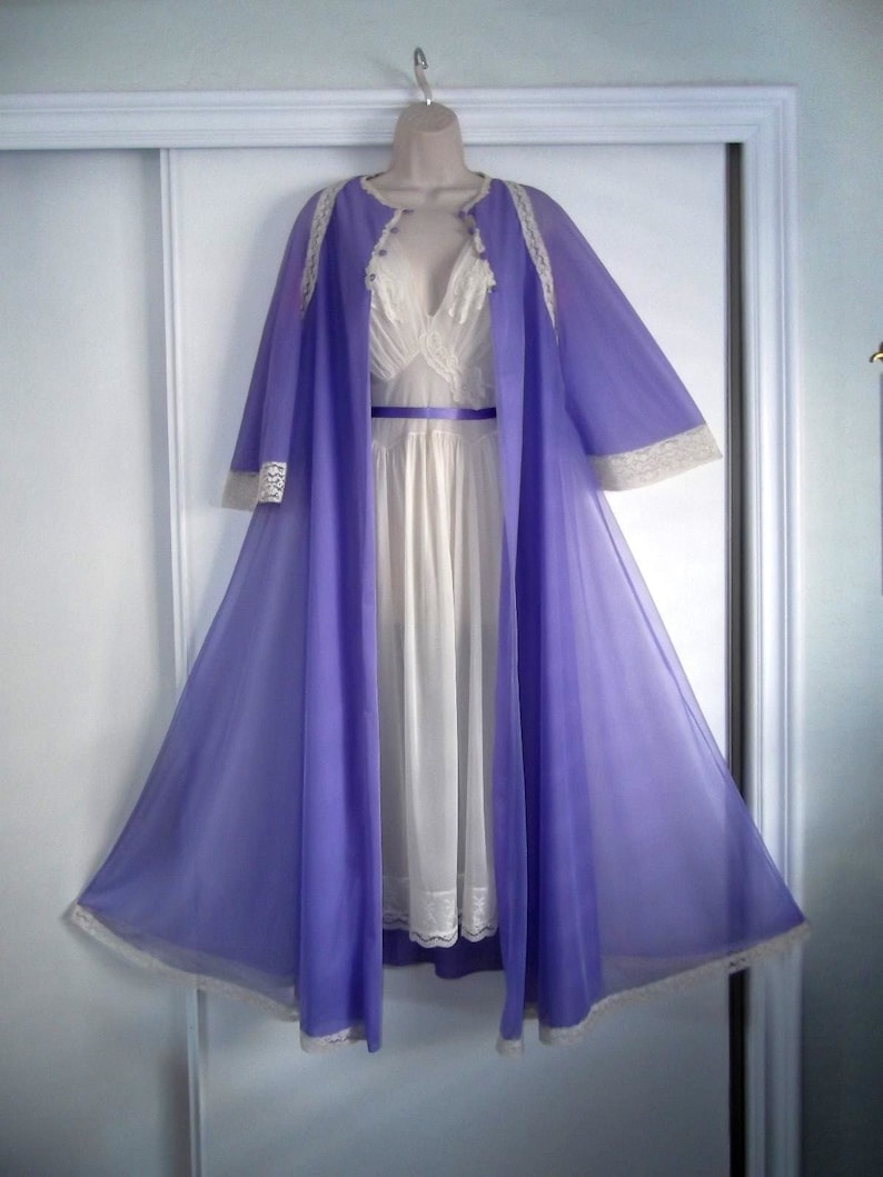 Vintage Vanity Fair Peignoir Set