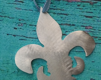 Fleur de Lis, Wall Hanging, Ornament, Handcrafted, metal, New Orleans Saints Fan GIft, Christmas Ornament, Holiday, NOLA, silver, wall art