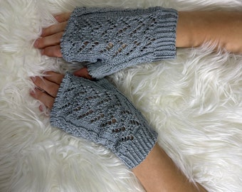 Wrist arm warmers in gray color/ texting gloves/ one size fits most female hands