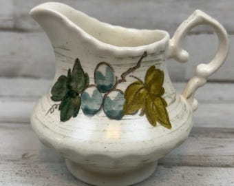 VINTAGE Metlox Vernon Ware Vineyard Creamer Pitcher California Pottery Grapes 4"