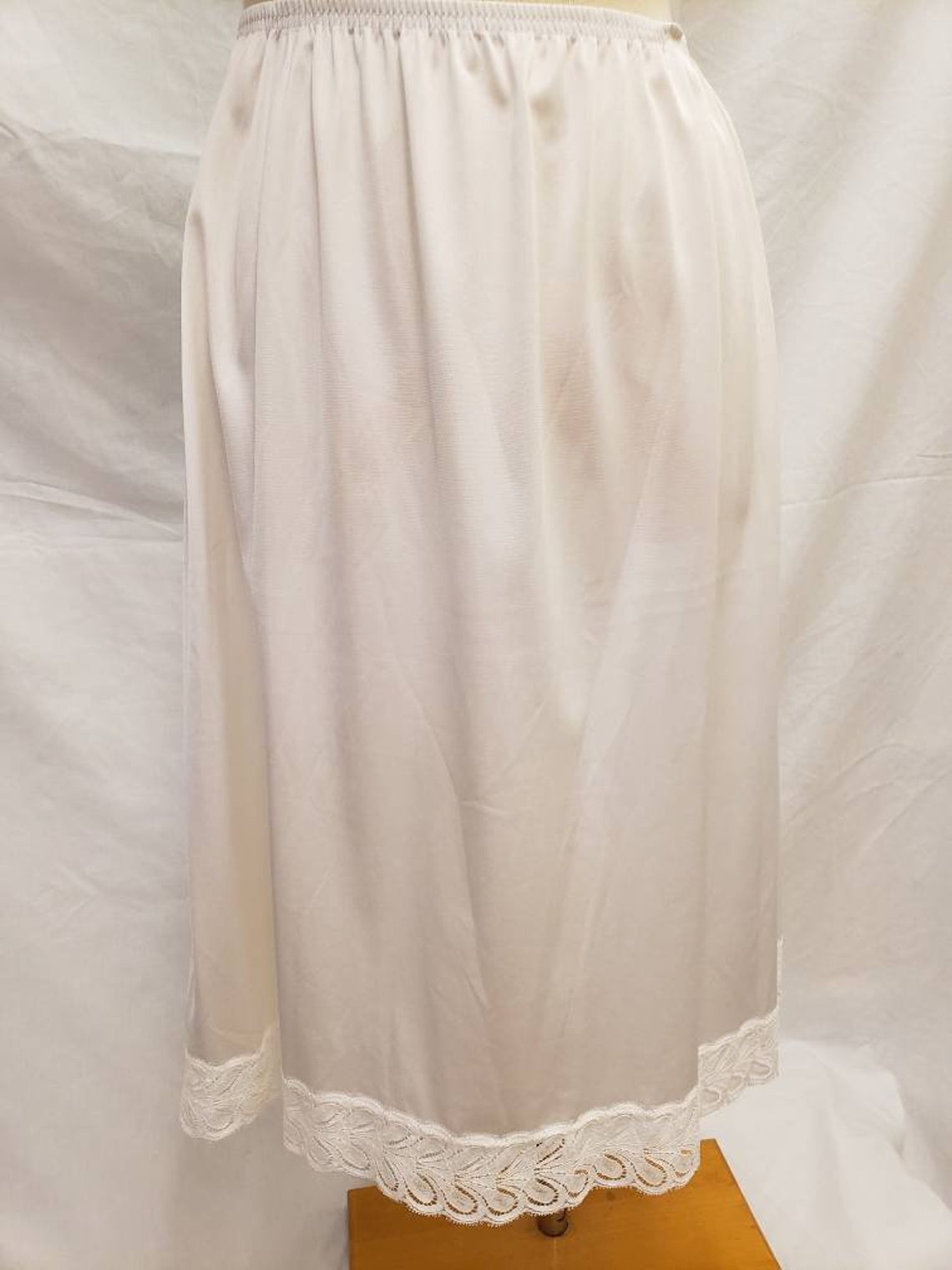 White Half Slip Pink Lace Detail 100 Nylon Sz M No tag Etsy