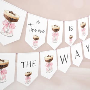 Modello di striscione per baby shower con fiocco rosa Espresso Martini - Baby shower per bambini - Un piccolo è in arrivo - Digitale 5009CP-BBS