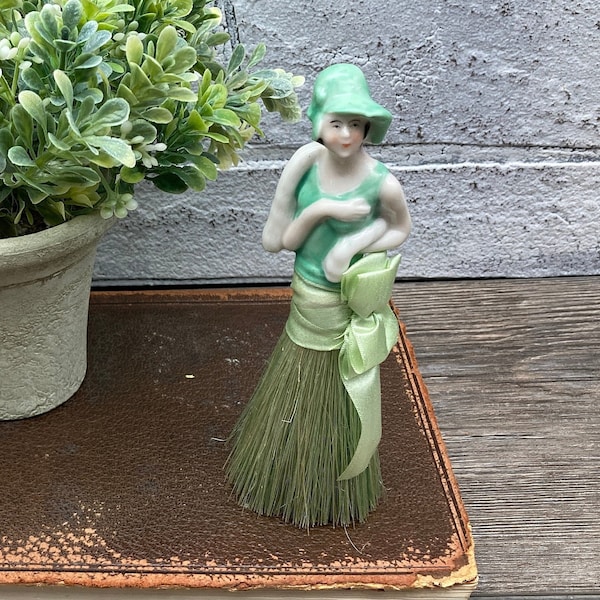 RARE 1920s ~ Porcelain Flapper Girl Half Doll / Whisk Broom Doll / Crumb Broom~Antique Collectible Hand Painted Original Box stoneridgeattic