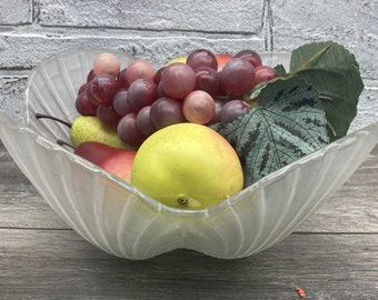 1983 MIKASA CRYSTAL Frosted Glass 10" Hostess Bowl Scallop Shell Design Centerpiece Bowl / Fruit Bowl / Serving Bowl Made in Japan