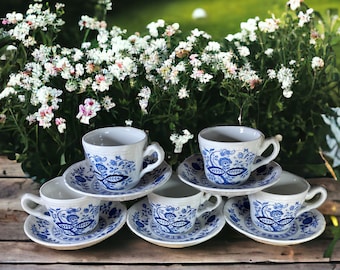 Wedgwood Blue Heritage Cups and Saucers (Set of 2), Blue Onion Design