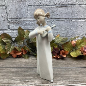 Original NAO LLADRO #4871 &quot;Girl With Guitar&quot; Hand Painted Glazed Porcelain Figurine Retired Collectible Lladro Made in Spain stoneridgeattic