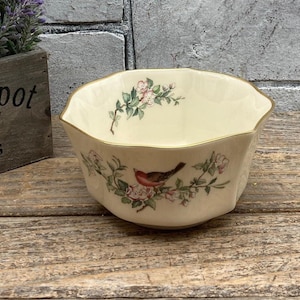 CLEARANCE ~LENOX Porcelain Serenade Pattern Fluted Round Bowl 24K Gold Rim Bird and Floral Pattern Candy Dish Nut Dish Shelf Decor
