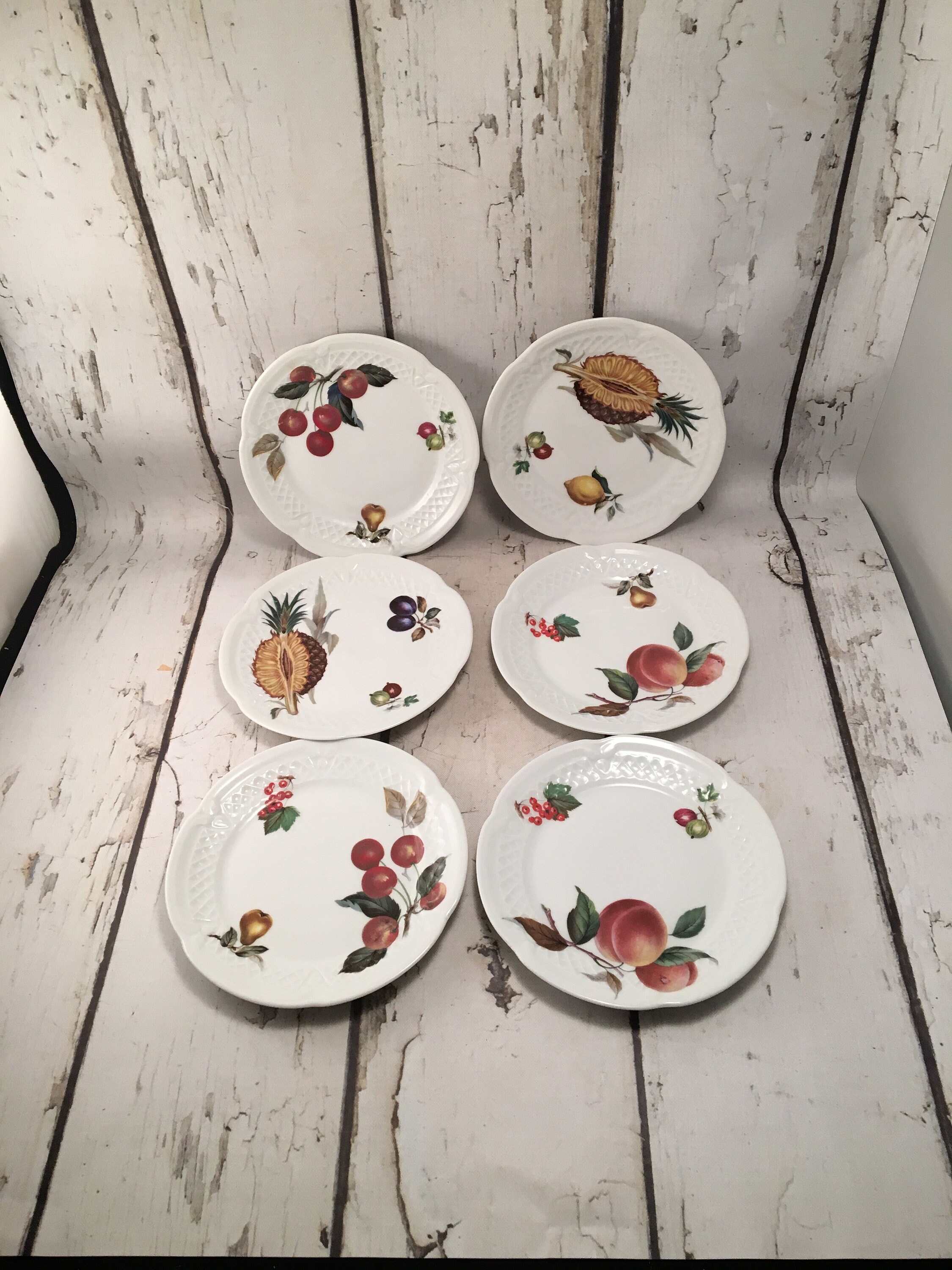 Assiettes plates porcelaine Berry Haute création L Lourioux France 0,88 pièce - Arts de la table