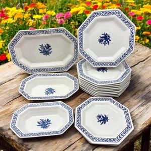 Japan Tulip Plate - Etsy
