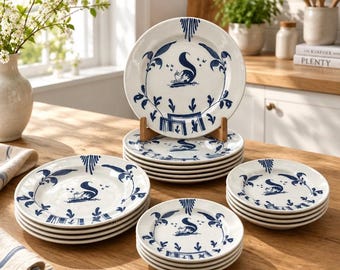 Vintage Christiana Campbell's Tavern Blue Squirrel Williamsburg Restaurant China Plates Bowls