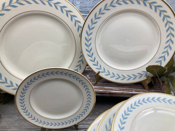 Vintage Syracuse China Sherwood Plate: Blue Laurel & Gold Trim