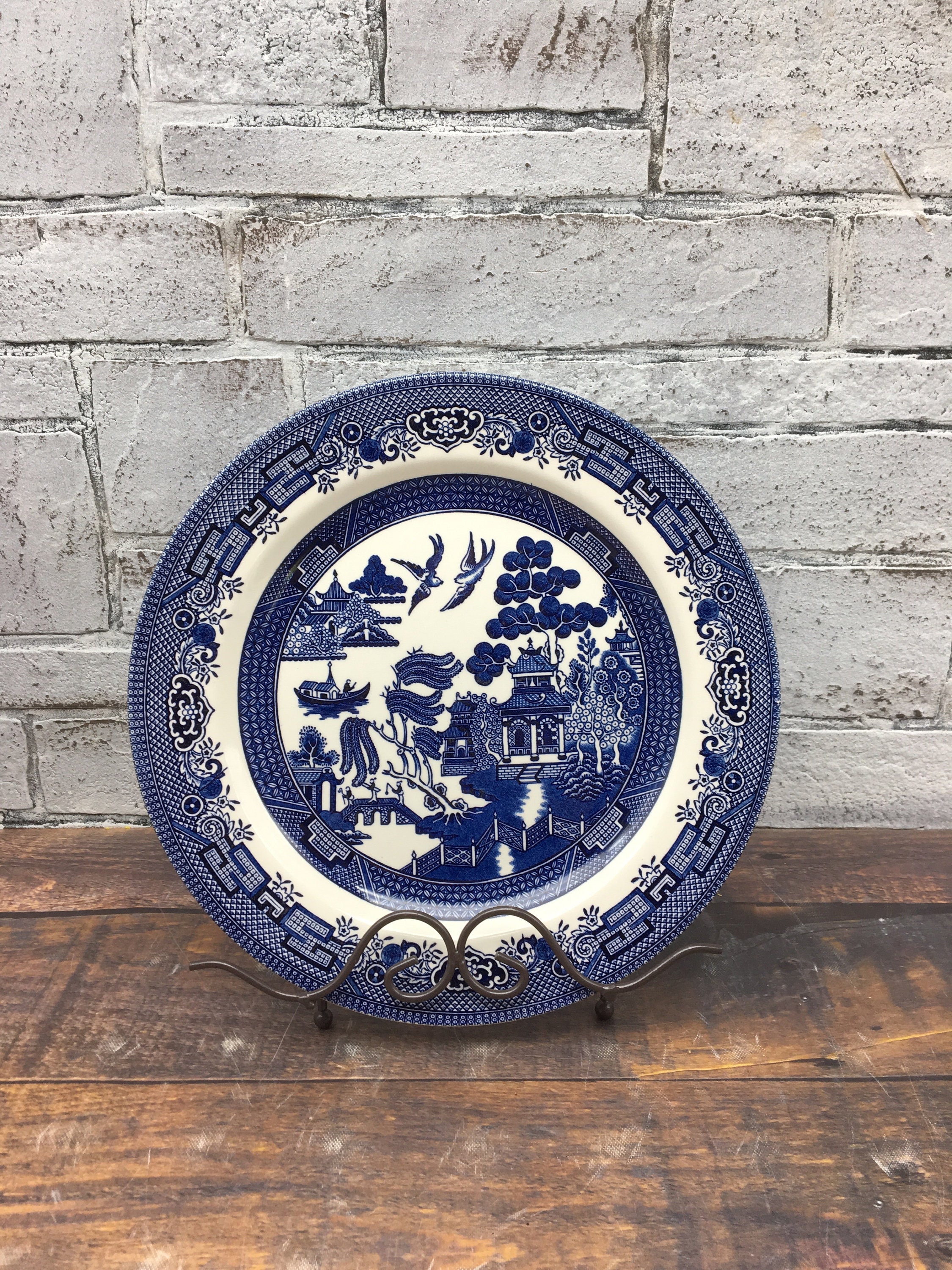 Vintage Churchill China Blue Willow Plates - Set of 3