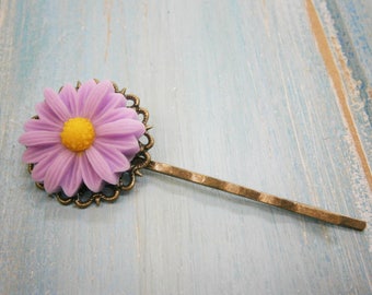 Lilac/Mauve Daisy Bobby Pin/Flower Hair Clip/Antique Bronze Hair Clip 50mm long with Lilac Resin Daisy Flower/Hair Accessory/Rustic Wedding