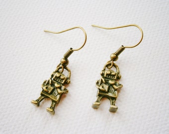 Antique Bronze Tiny Robot Charm Dangle Earrings/Boho Earrings/Steampunk Earrings/Robot Earrings