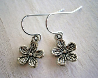 Antique Silver Plated Small Flower Pendant On Stainless Steel French Earring Hooks/Flower Earrings/Boho Style/Nature Jewelry/Wedding Jewelry