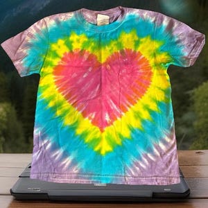 Youth Kids Medium Pink Heart Tie Dye T-Shirt – Handmade Unisex Boho Festival Shirt, Hippie Streetwear Top