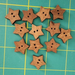 WOOD STAR BUTTONS