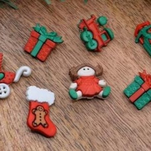 CHRISTMAS TOY BUTTONS
