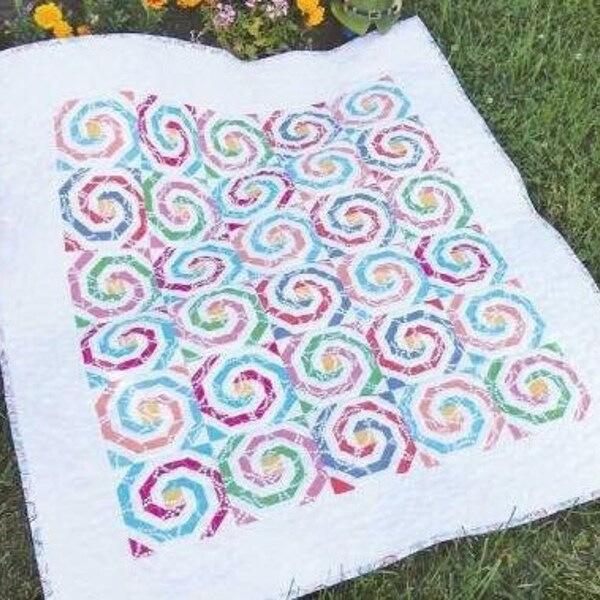 SWIRLY PEARLY BUTTONS Quilt Pattern - Cut Loose Press