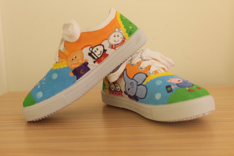 Peppa Pig and George inspired Handpainted kids shoes Ready to ship in SIZES 4, 6, 8, 9