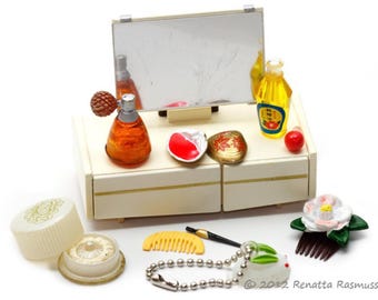 Japanese Zakka Miniatures Set ,Decked Out in Retro Cosmetics