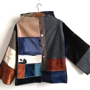 Giacca Patchwork - Kimono boxy style - mix tessuti Vintage - BohoChic - Moda Sostenibile - Upcycled Art wear - Giacca Artigianale - handmade