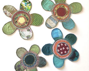 Patches, handgemaakte patches van gerecyclede stof, opnaaibare versieringen, patches om jeans mee te versieren, bloemenpatches, set van 4