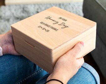 Christening Gift - Personalised Christening Keepsake Box - Baptism Gift - Naming Day Gift - Memory Box - Square Keepsake Box - LC1156