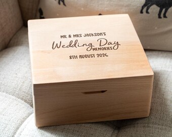 Wedding Gift - Personalised Wedding Keepsake Box - Wedding Day Memories Box - Wedding Gift For Couples - Square Keepsake Box - LC1152