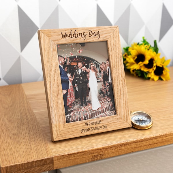 Wedding Photo Frame - Personalised Wedding Frame - Wedding Gifts For Couple - Oak Picture Frame - Photo Frame - Gift For Couple - LC566