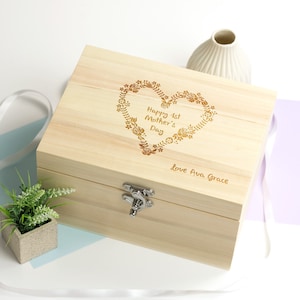 First Mother’s Day Keepsake Box - 1st Mother’s Day Gift - Personalised Keepsake Box - Memory Box - Wood Keepsake Box - Gift For Mum - LC331