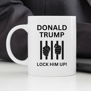 Anti Trump Geschenke, politische Becher, Anti-Trump Geschenke, politischer Humor Geschenk, Politiker Geschenk, Anti Trump Becher, sarkastischer Trump Becher, Politik Becher