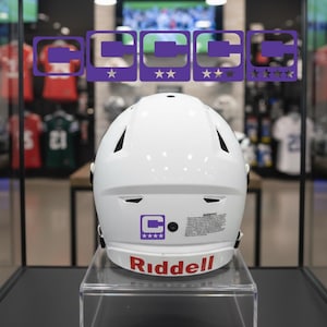 Sticker capitaine violet pour casque de football style C en jersey - Parfait pour les casques de football pleine taille, adultes et jeunes - STYLE PICK STAR