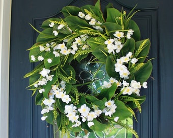 Magnolia Grapevine Door Wreath: Farmhouse Style, 23" Diameter