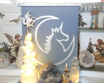 Tablero de bruja Luna Selenita Unicornio Auténtico Celestina Geoda Elixir Frasco Unicornio Mágico Madera Decoración Fantasía Plata LED Cura Diorama OOak