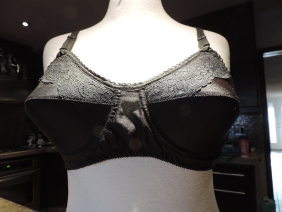 Vintage Bras,Vintage Brassiere,2 Vintage Bras,Mid