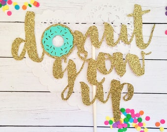 Festa de Donuts, Festa de Aniversário com Tema de Donuts, Topo de Bolo de Donuts, Topo de Bolo para Smash the Cake com Tema de Donuts, Festa de Donuts, Chá de Bebê com Tema de Donuts, Aniversário com Tema de Donuts