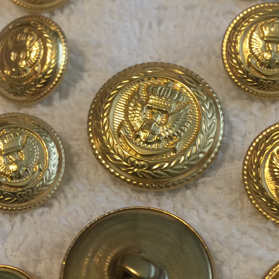 New Old Stock Eagle Crown Button Set Bright Gold Tone 2 Piece - Etsy Norway