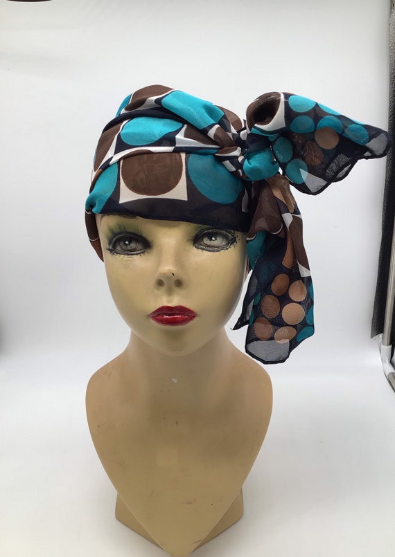 Vintage 1960’s mod polkadot made in Korea head tie