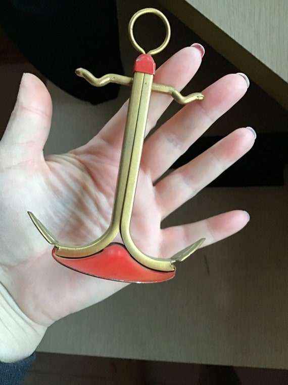 Vintage 1950s red gold sailor anchor nautical jewelry… Gem