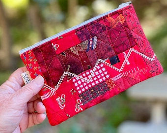 Crumb Quilt Zip Pouch: Handmade Cotton Cosmetic Bag