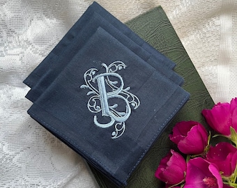 Juego de 4 pañuelos azul marino con monograma: Inicial bordada personalizada, regalo para hombre