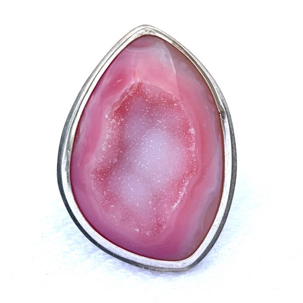 Pink Drusy Ring .. Size 7 .. Cocktail Ring .. Drusy Ring .. Druzy Ring .. Drusy Jewelry .. Handmade Jewelry