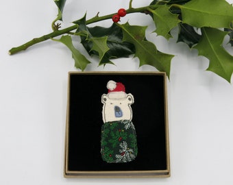 Christmas bear brooch - Christmas brooch - festive brooch - textile brooch - uk seller