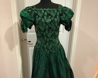 Vintage House of Bianchi like Victorian 80s Emerald green huge puff sleeve dress Gown with bows Gunne Sax like sz M