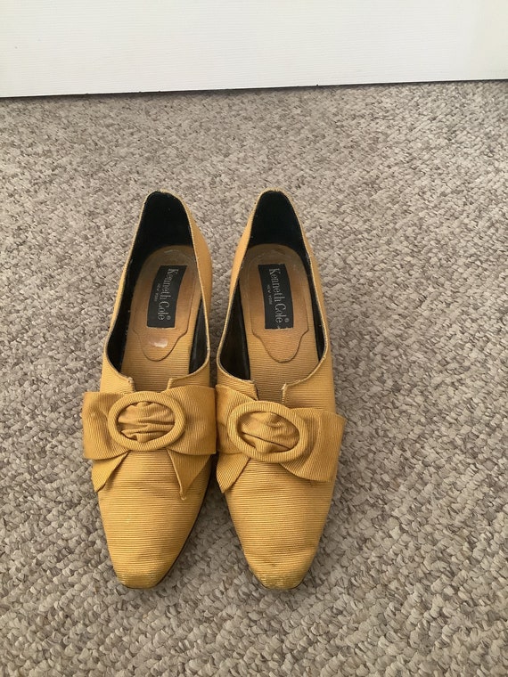 Vintage Kenneth Cole Mustard Edwardian 